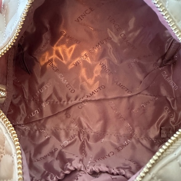 Vince Camuto Quilted Cream Cosmetic Bag With Gold Zipper Pink Interior NWT - Picture 6 of 7